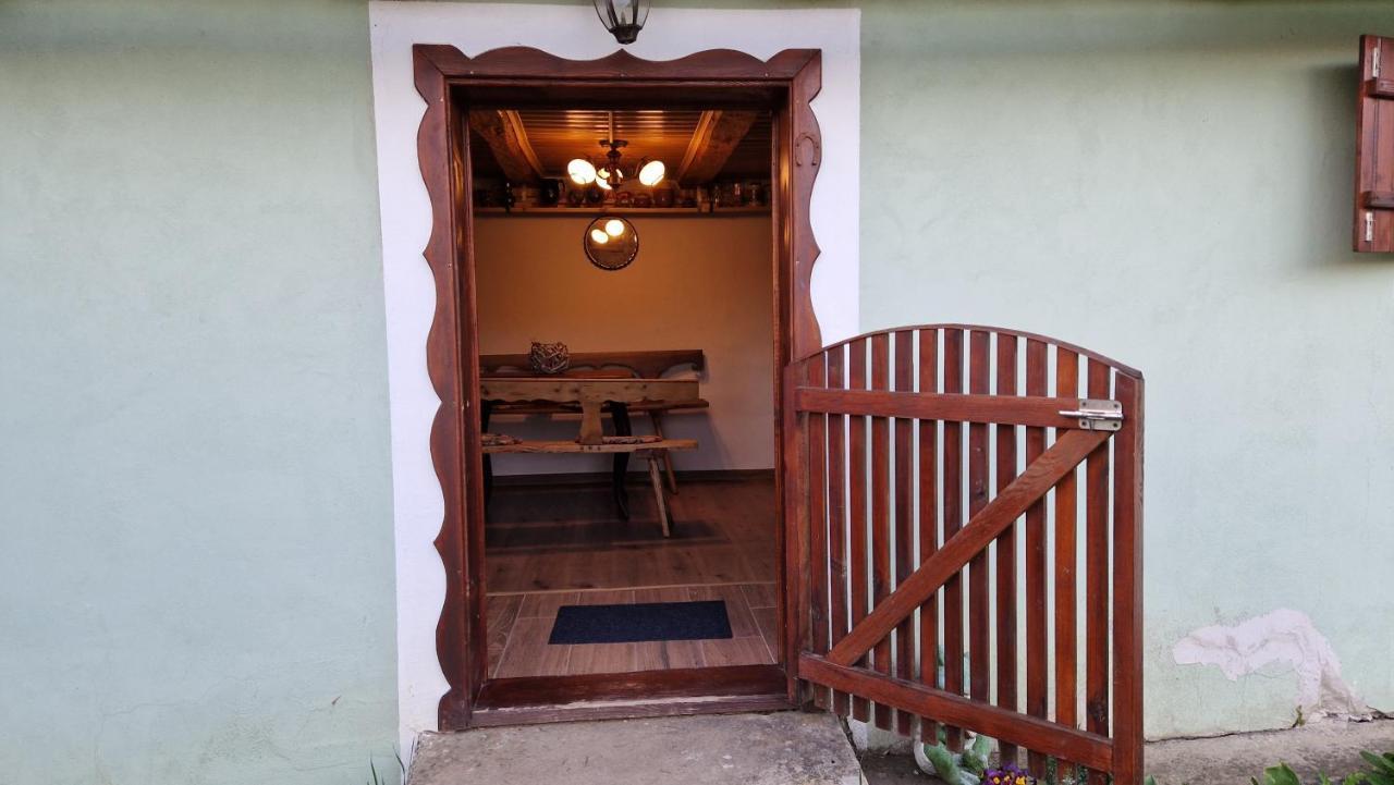 La Salasul Fermecat In Cheile Carasului Iabalcea Exterior foto